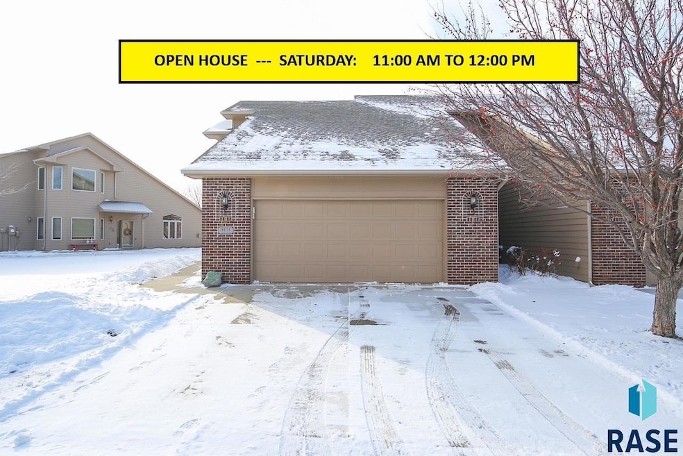 8103 S Brenda Place, Sioux Falls, SD 57108 - photo 1