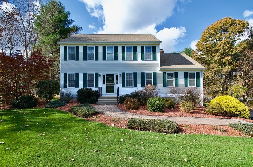 7 Rose Ln, Uxbridge, MA 01569 - photo 1