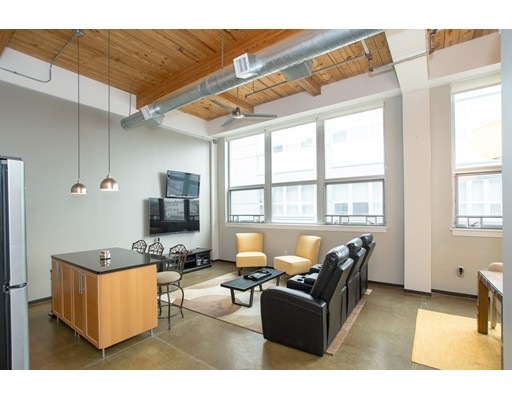 120 Holmes St unit 203, Quincy, MA 02171 - photo 1