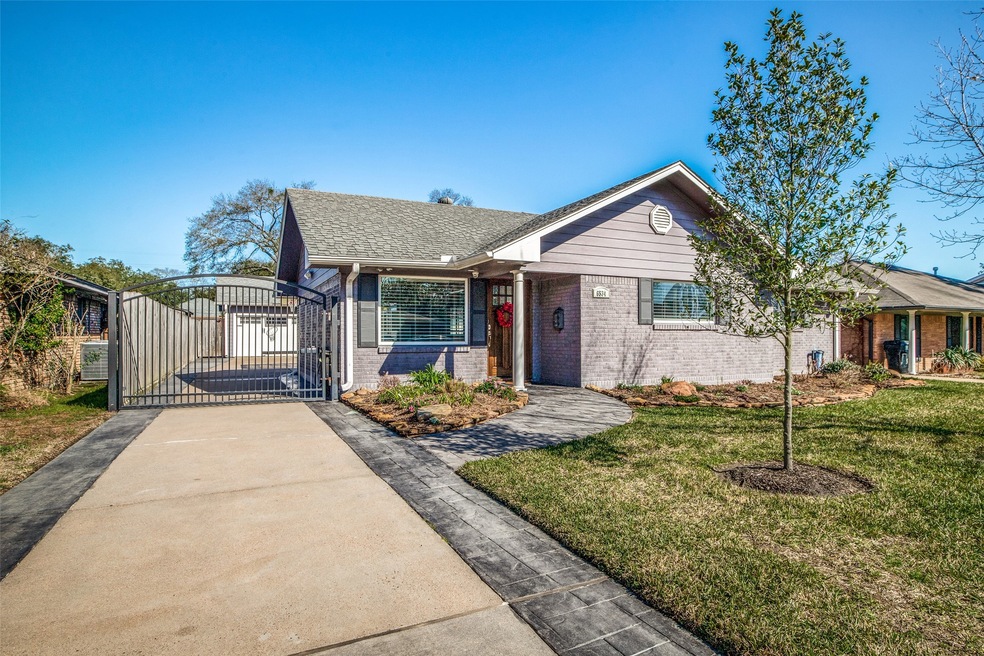 6534 Grovewood Ln, Houston, TX 77008 - photo 1