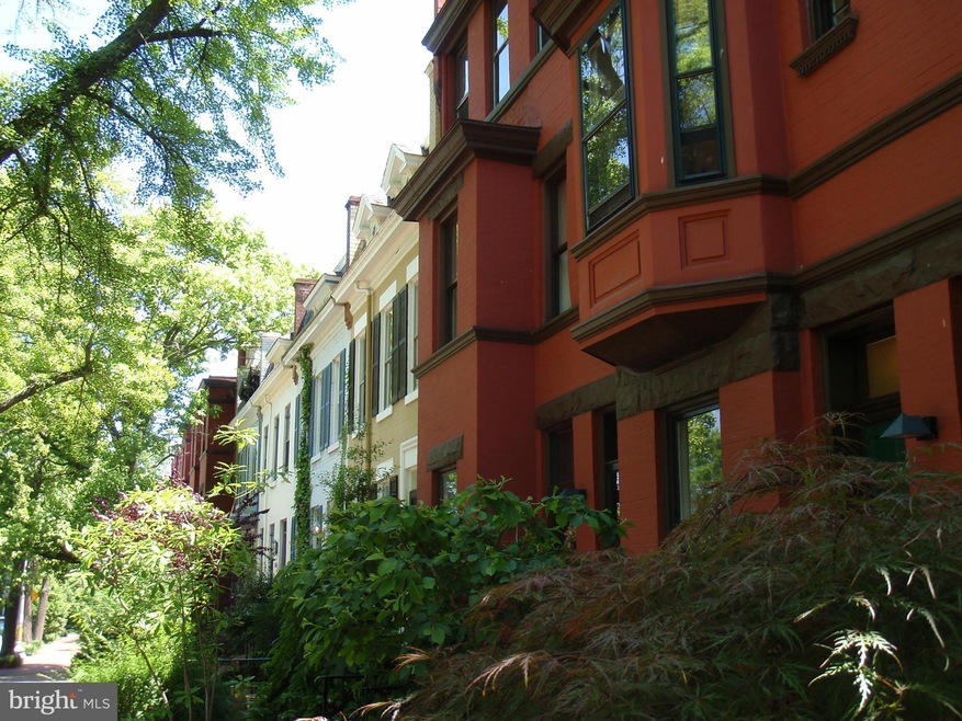 3040 R St NW unit 2, Washington, DC 20007 - photo 1