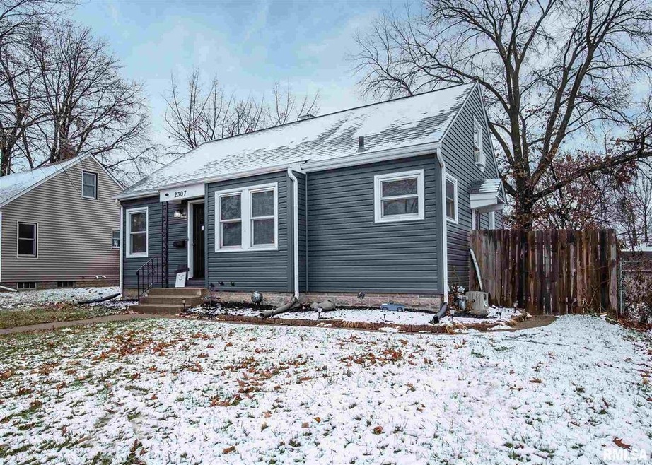 2307 N Howell St, Davenport, IA 52804 - photo 1