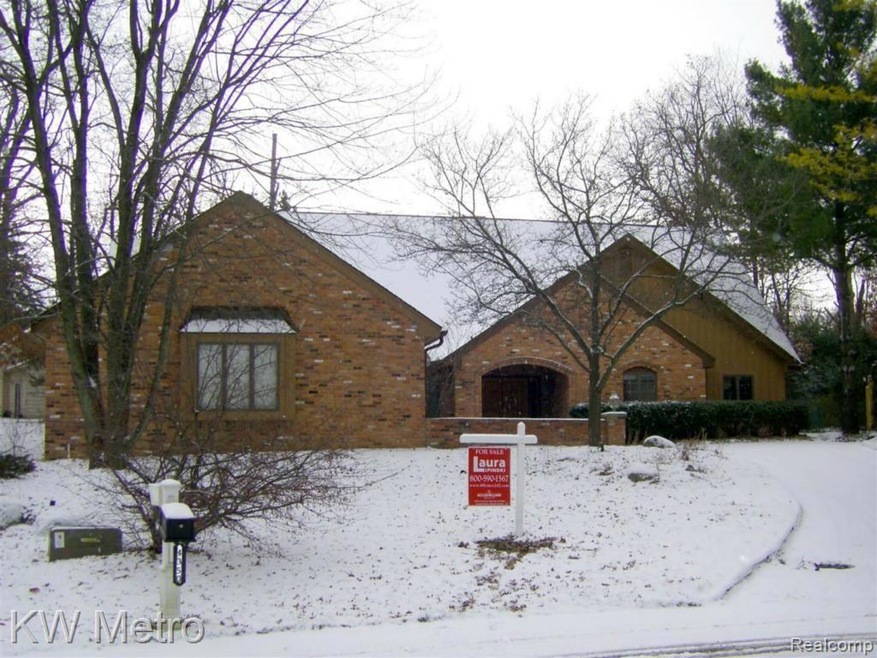 4350 Rolling Pine Dr