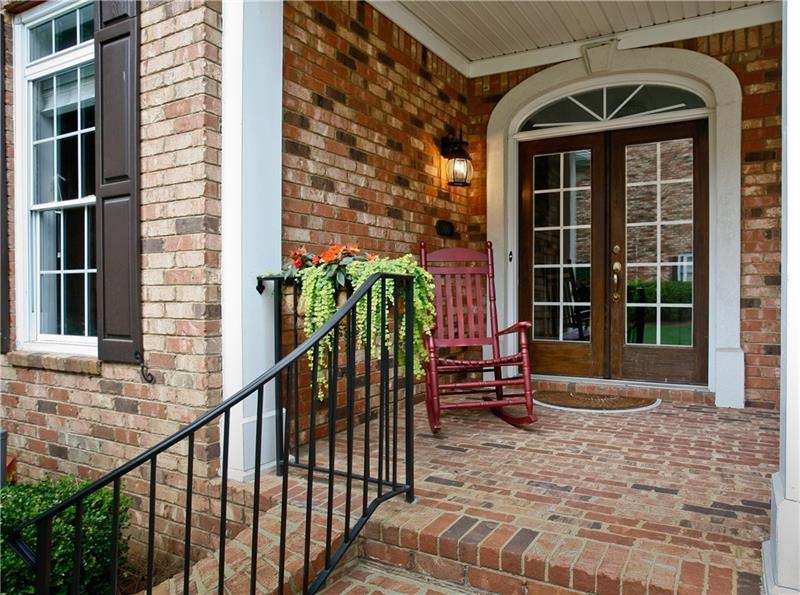 Charming and welcoming, this 'rocking-chair front 