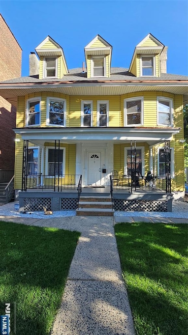 For Rent $2,350/month