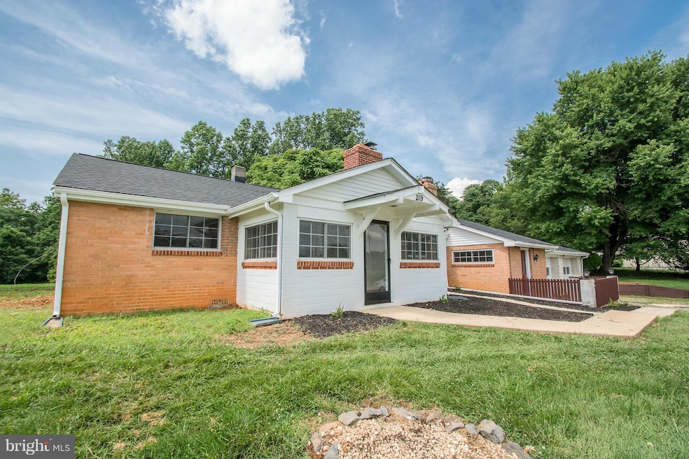 219 Bannister Town Rd, Louisa, VA 23093 - photo 1