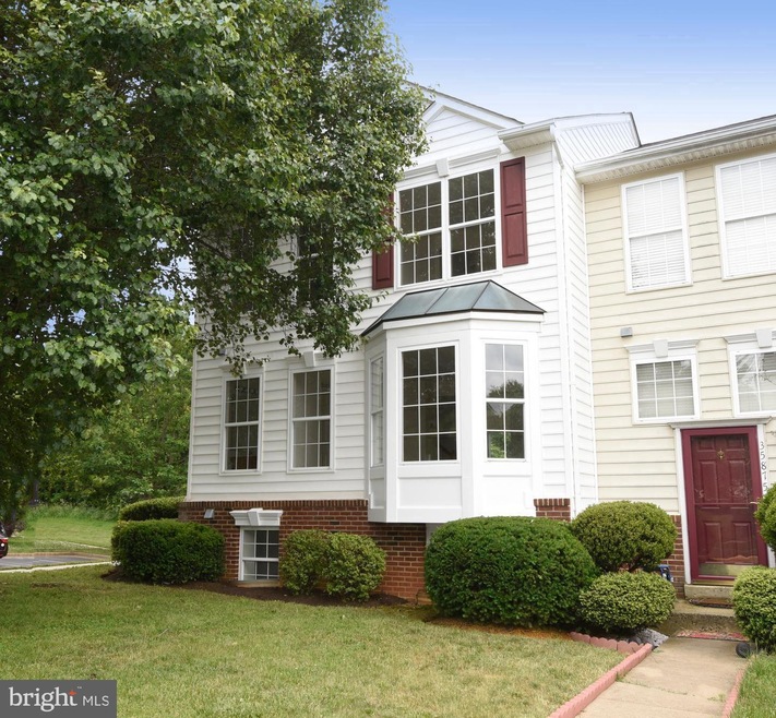 35877 Devon Park Square, Round Hill, VA 20141 - photo 1