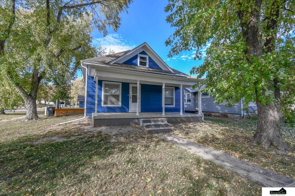 401 N 7th St, Wymore, NE 68466 MLS 22325056