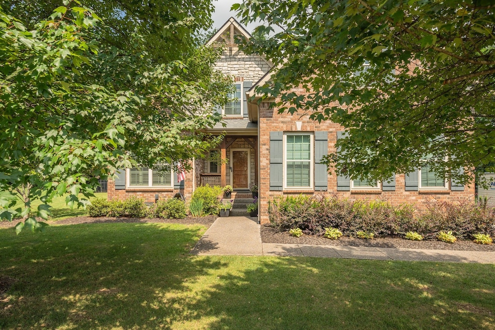 Sold $728,000 • Co-Listing Agent