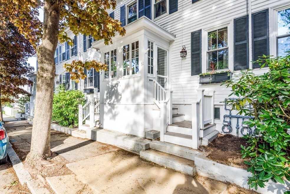 31 Olive St unit 31, Newburyport, MA 01950 - photo 1