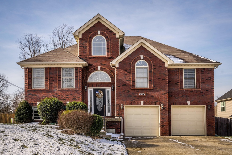 8512 Braeburn Ridge Dr, Louisville, KY 40228 - photo 1