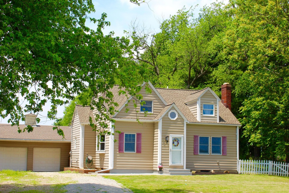 2341 N Court St, Circleville, OH 43113 - photo 1