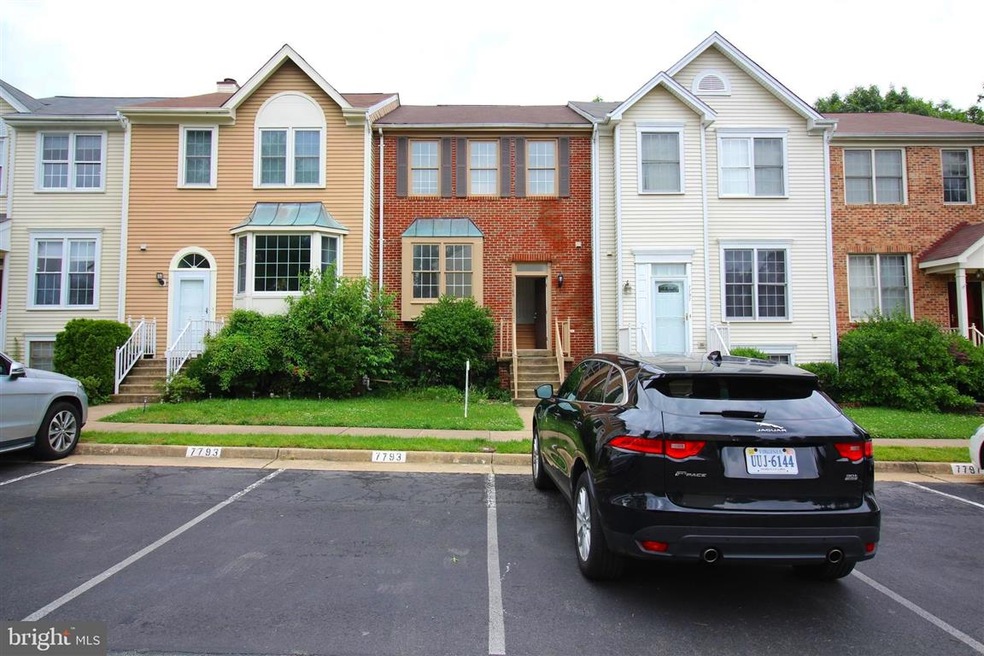 7795 Black Horse Ct, Manassas, VA 20109 - photo 1