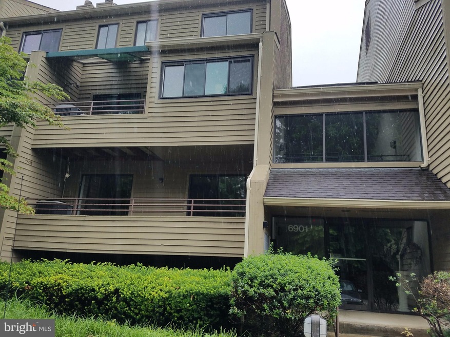 6901 Jones View Dr unit 2B, Baltimore, MD 21209 - photo 1