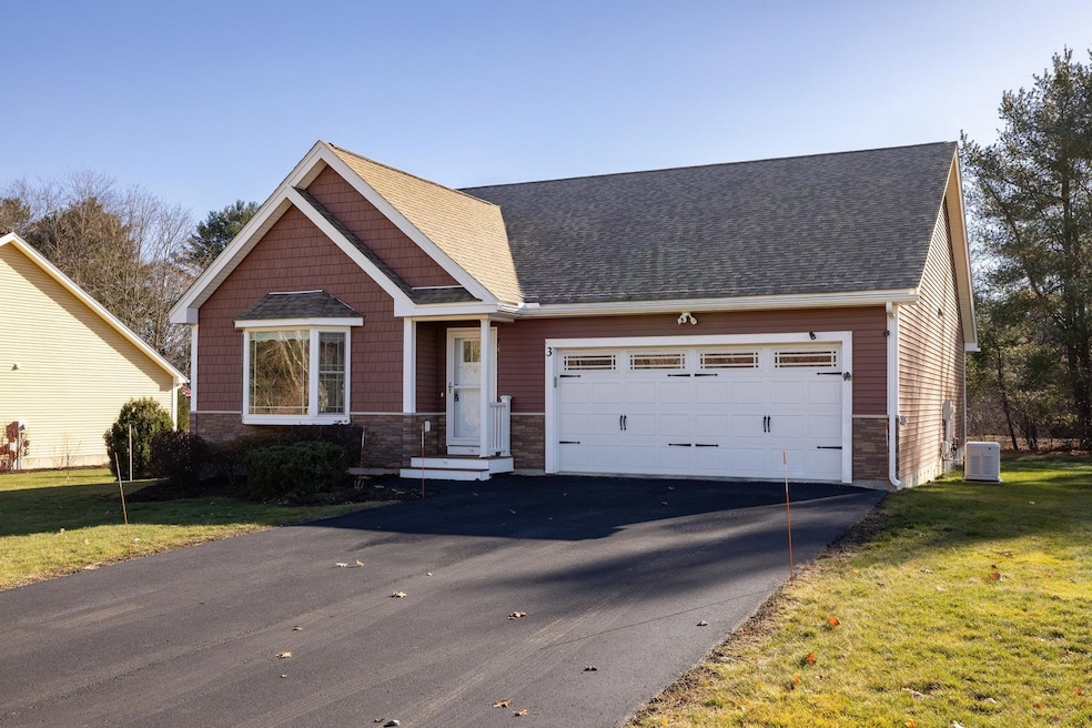 3 Wilson Way, Brentwood, NH 03833 - photo 1