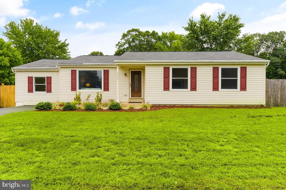 4534 Cub Run Rd, Chantilly, VA 20151 - photo 1