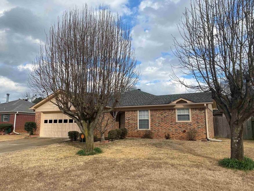 114 Val Verde Trail, Wake Village, TX 75501 - photo 1