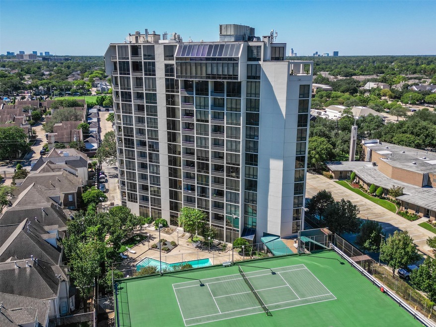 The St. Clair unit 703, Houston, TX 77057 - photo 1