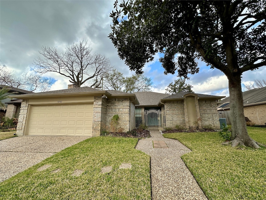 7242 N Hearthstone Green Dr, Houston, TX 77095 - photo 1