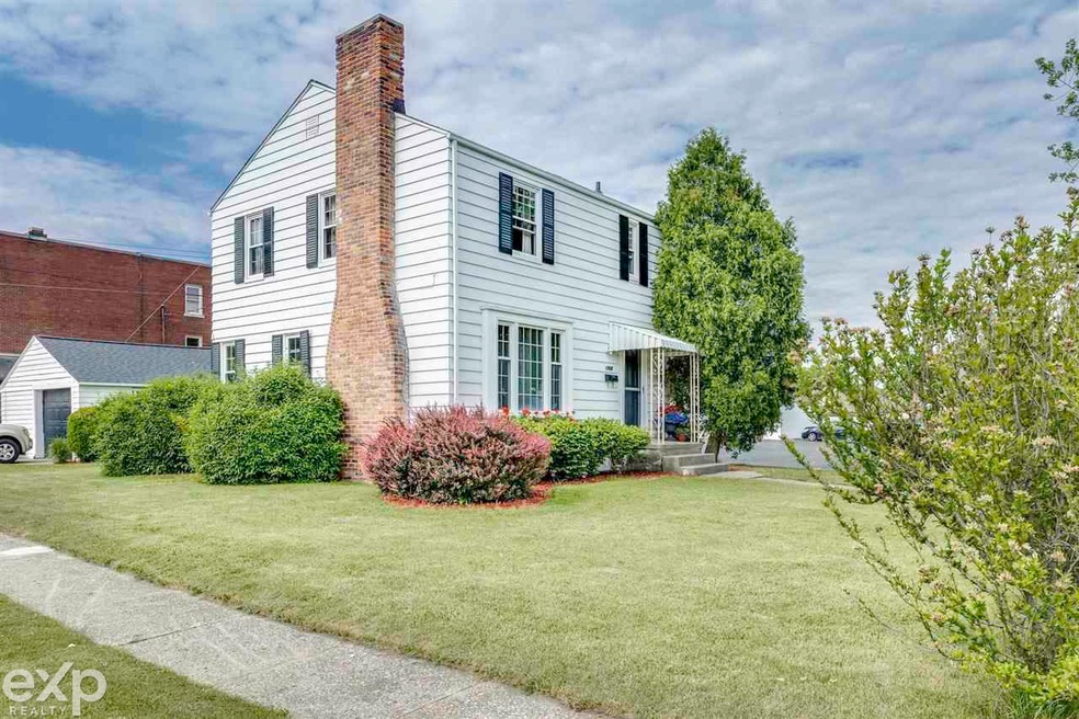 1502 Wall St, Port Huron, MI 48060 - photo 1