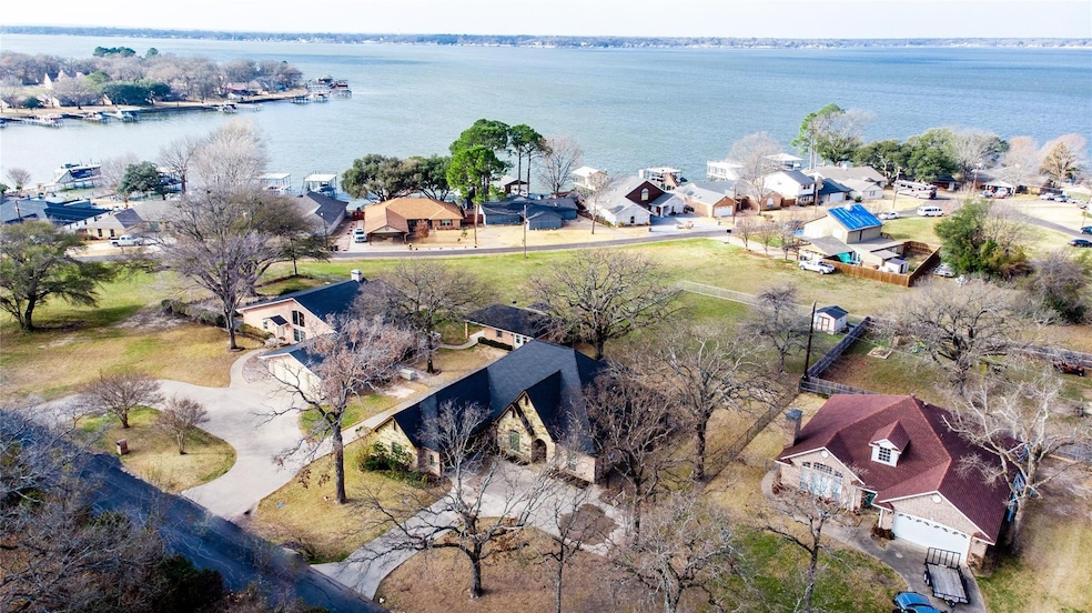 For Sale $399,999 • Co-Listing Agent
