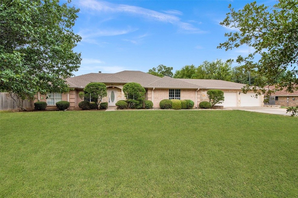 1429 Preston Rd, Denison, TX 75020 - photo 1