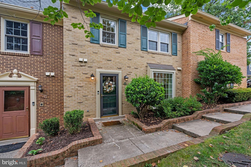 696 N Armistead St, Alexandria, VA 22312 - photo 1