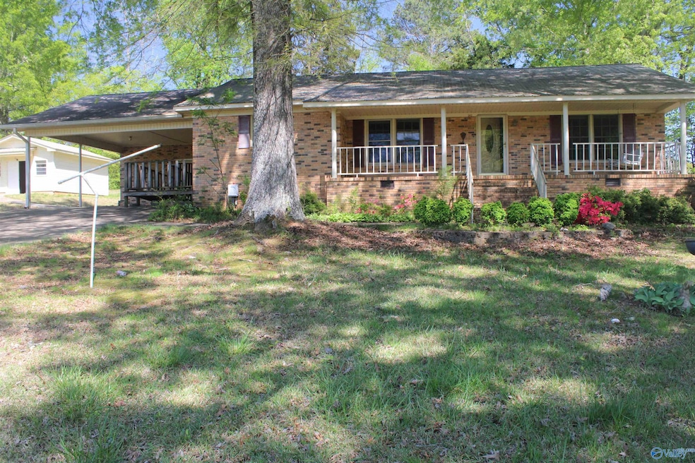202 Linville St, Scottsboro, AL 35768 - photo 1