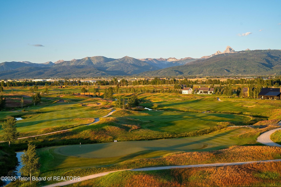 804 Tanager Ct, Driggs, ID 83422 - photo 1