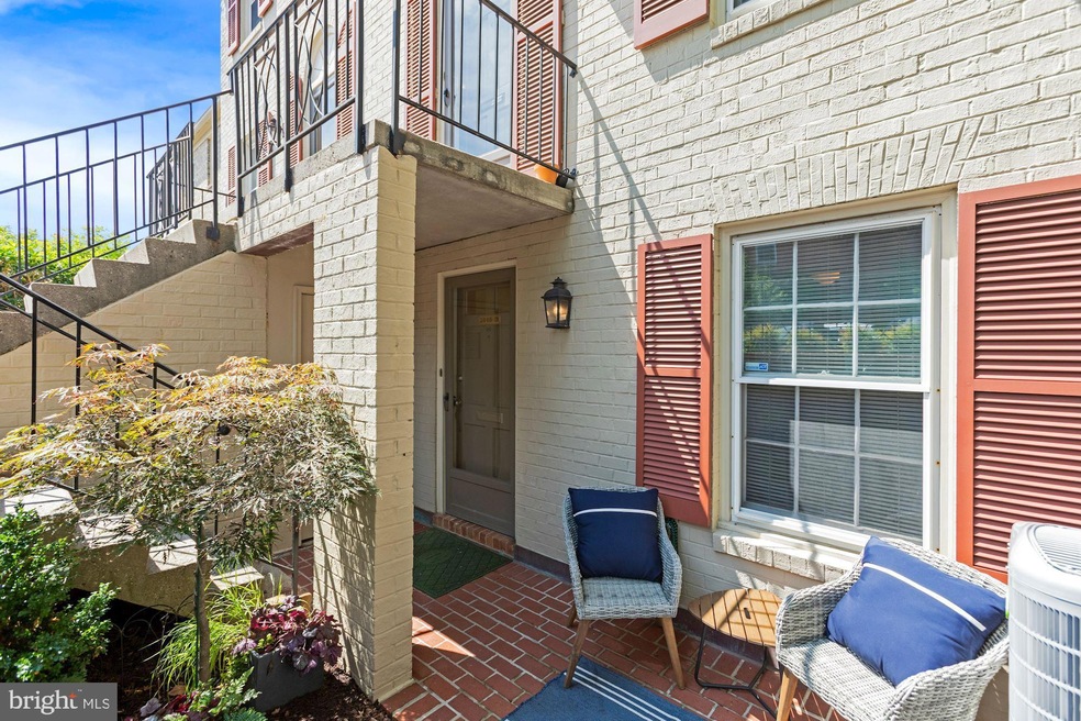 1648 Beekman Place NW unit D, Washington, DC 20009 - photo 1