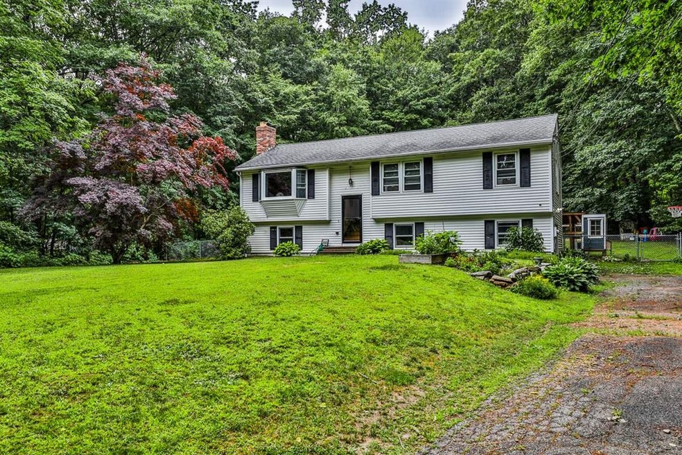 2 Pingree Hill Rd, Derry, NH 03038 - photo 1