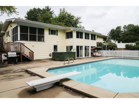 16 Lynn Dr, Bedford, NH 03110 - photo 1