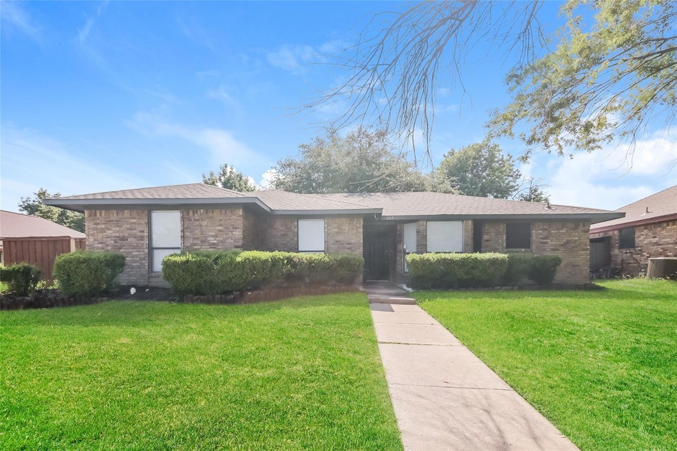 207 Liberty Dr, Wylie, TX 75098 - photo 1