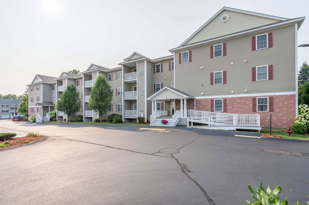 65 Fordway Extension unit 1-307, Derry, NH 03038 - photo 1
