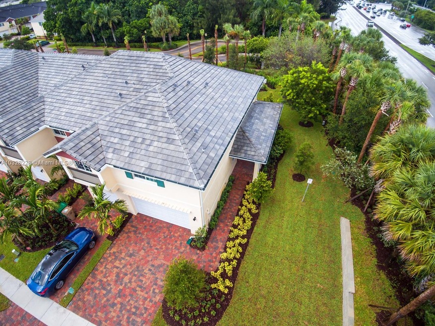 4605 Windmill Ln, Davie, FL 33328 - photo 1