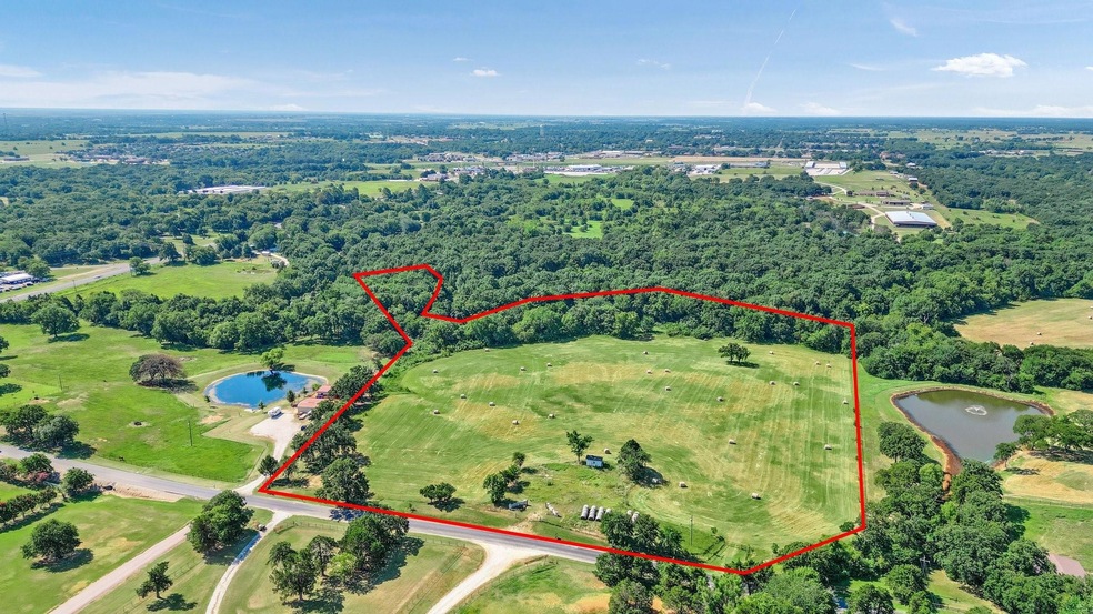 274 Bones Chapel Rd, Whitesboro, TX 76273 - photo 1