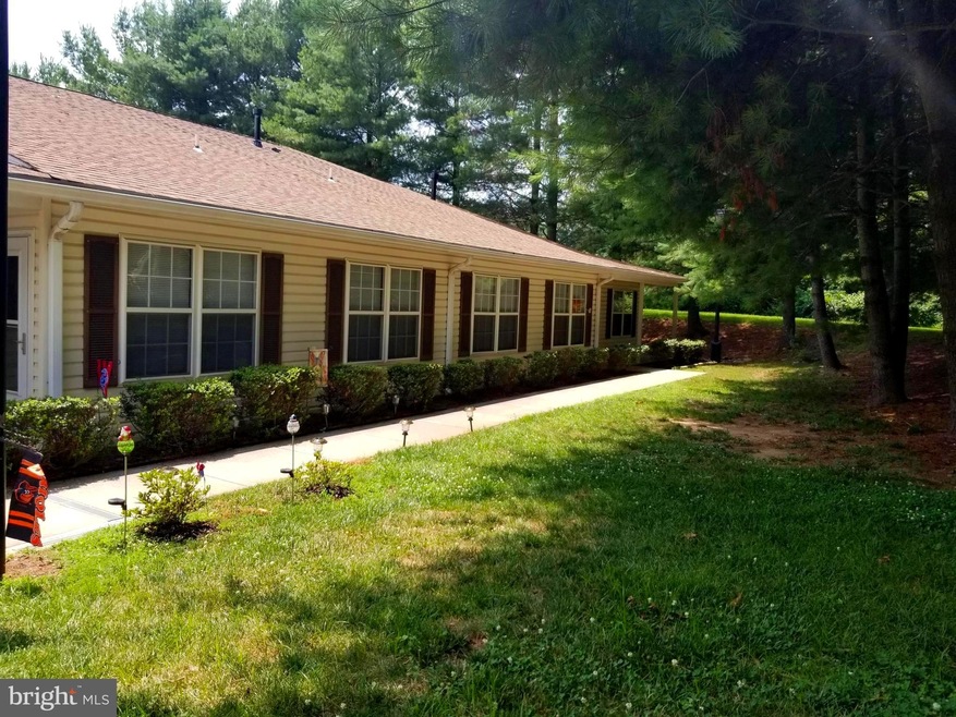 1805 Vincenza Dr unit F, Sykesville, MD 21784 - photo 1