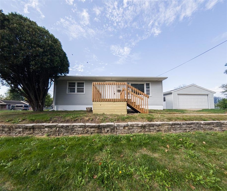 1430 E 27th St, Des Moines, IA 50317 - photo 1