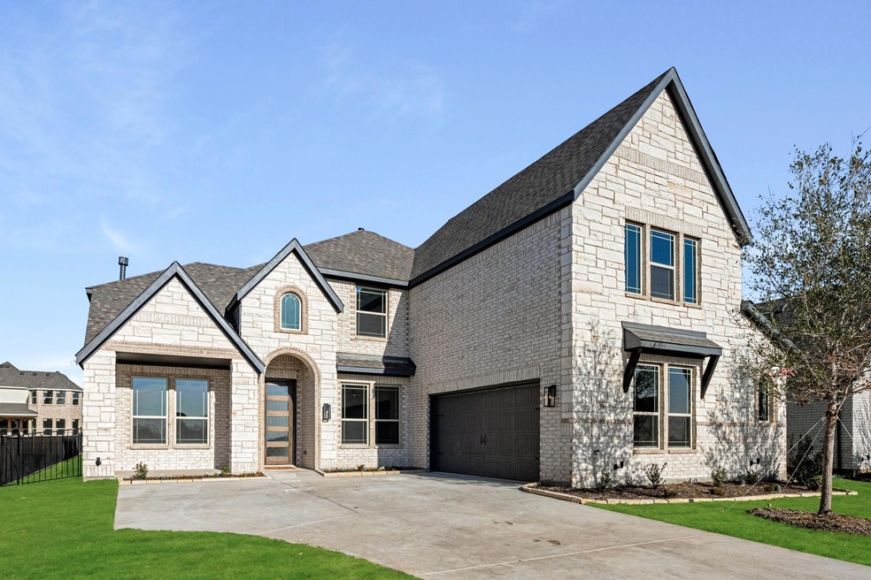 386 Paddle Boat Dr, Granbury, TX 76049 - photo 1