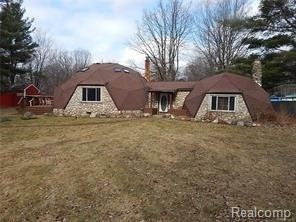 9374 Birch Run Rd, 3 bedrooms, 2 baths sitting on 