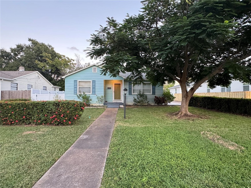 unlisted-address, Saint Petersburg, FL 33705 - photo 1