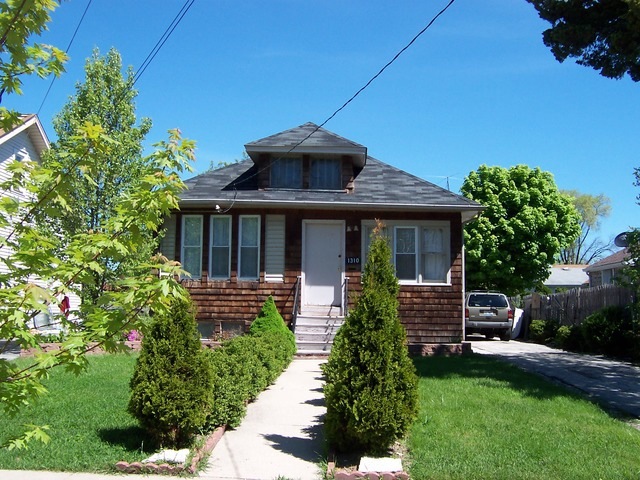 1310 Garden Place, Waukegan, IL 60085 - photo 1