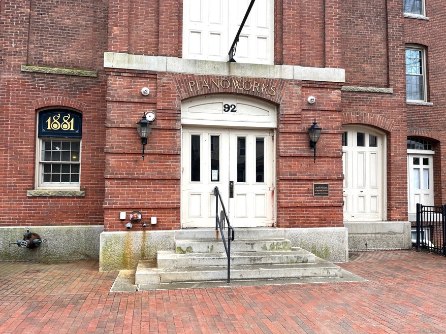 92 Main St unit 222, Deep River, CT 06417 - photo 1