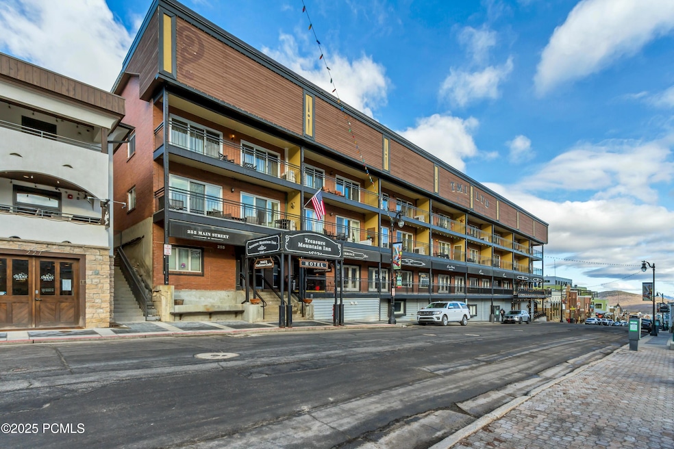 For Sale $765,000 • Co-Listing Agent