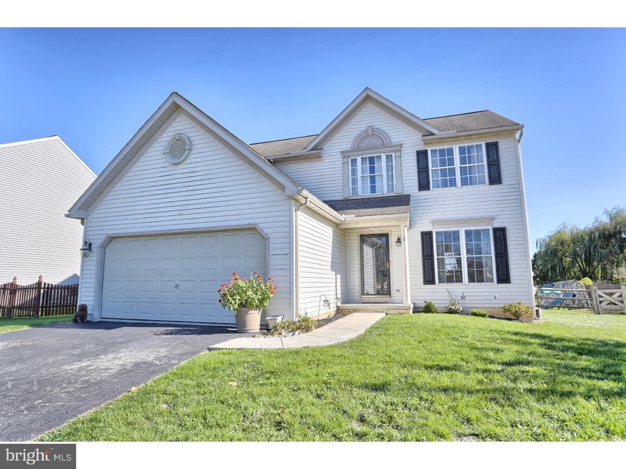 1074 Maple St, Honey Brook, PA 19344 - photo 1