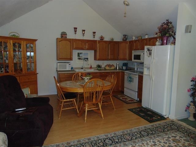 15 Sandybrook Ln, Londonderry, NH 03053 - photo 1