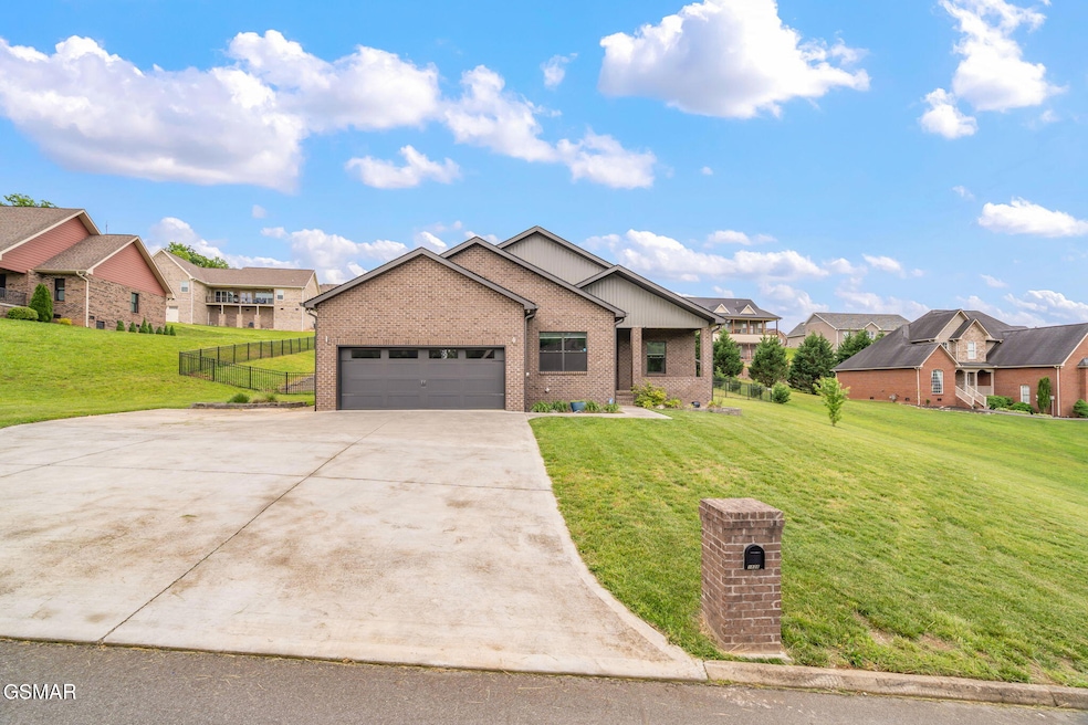 1838 Ally Ln, Sevierville, TN 37876 - photo 1