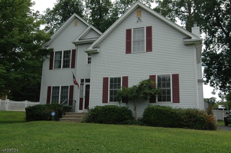 13 Sandra Ln, Sparta, NJ 07871 - photo 1