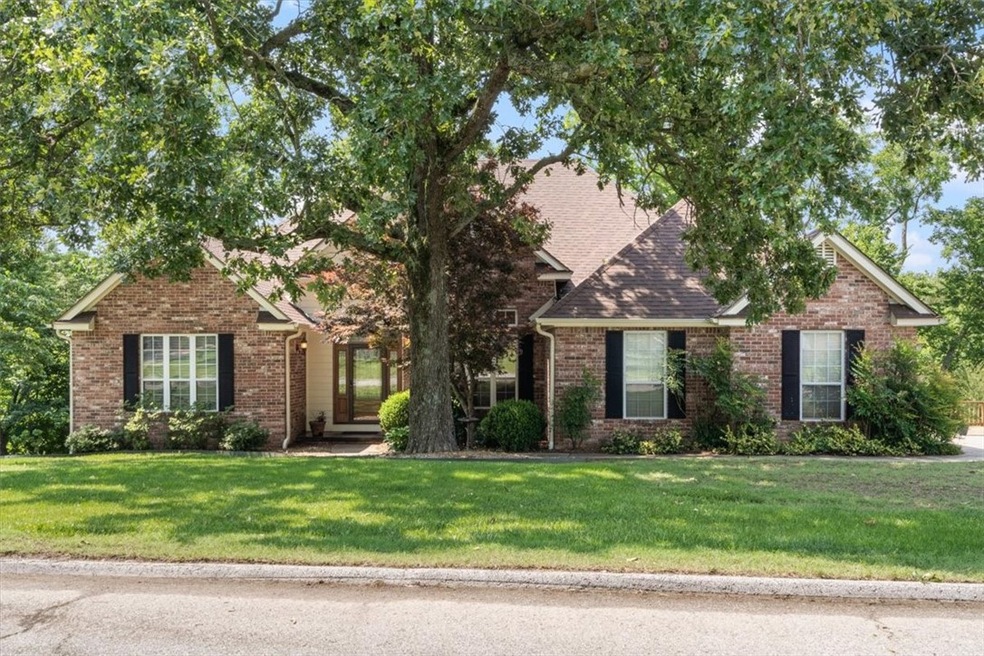 19940 Edgewood Cir, Siloam Springs, AR 72761 - photo 1