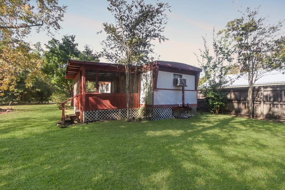 712 Bryant Landing Rd, Wewahitchka, FL 32465 - photo 1